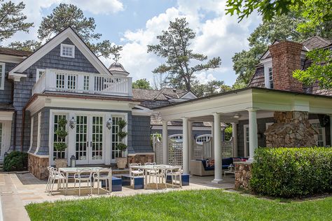 Featured Home: A Cape Cod-Inspired Classic New England Style Home, England Style Home, New England Style Homes, Boston House, Coastal New England, Resort Architecture, Shingle Style Homes, Pergola Lighting, House Design Exterior