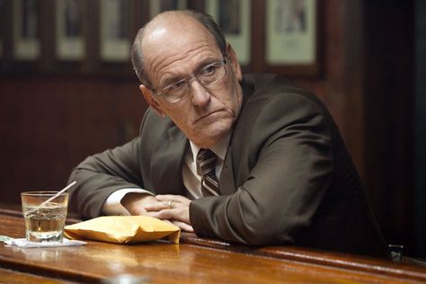 Richard Jenkins on His Long Career, Auditioning and the Film That Made Him Want to Become an Actor - Daily Actor || Jenkins reveals that initially his father did not support his decision to pursue acting. https://www.dailyactor.com/actors-on-acting/richard-jenkins-auditioning-career/ Melissa Mathison, Killing Them Softly, Hannah And Her Sisters, James Cromwell, Still Game, Richard Jenkins, Drama Teacher, Acting Tips, Step Brothers