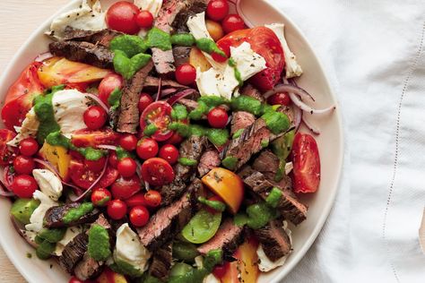 Meet our favorite way to eat caprese for dinner. Steak Caprese, Plum Pork, Mexican Thanksgiving, Bacon Slaw, Caprese Avocado, Leftover Steak Recipes, Corn And Tomato Salad, Pepper Tofu, Corn And Tomato