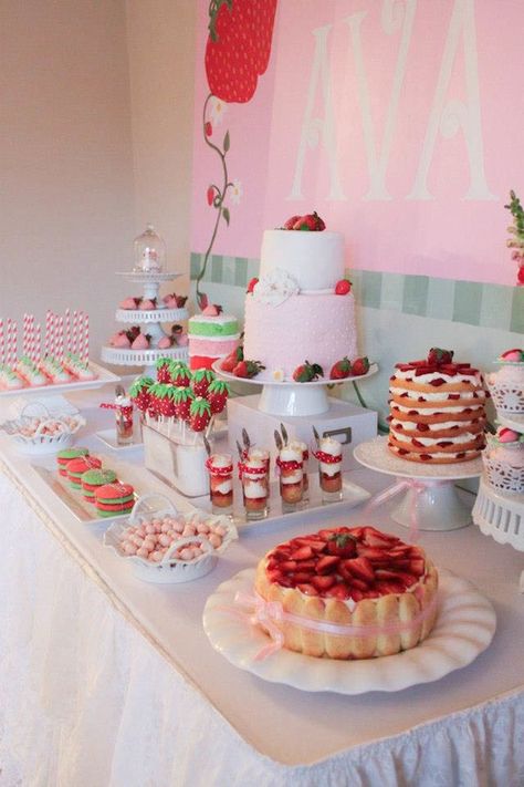 Strawberry Shortcake Birthday Party via Kara's Party Ideas karaspartyideas.com #strawberry #shortcake #party Strawberry Dessert Table, Strawberry Centerpiece Ideas, Strawberry Shortcake Dessert, Lila Party, Strawberry Shortcake Birthday, Strawberry Shortcake Party, Strawberry Dessert, Strawberry Baby, Strawberry Party