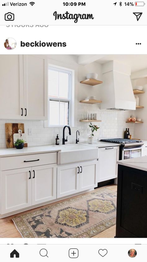 Neutral Kitchen Designs, Cabin Kitchen, Kitchen Sink Design, Farmhouse Remodel, Classic Kitchen, Air Bnb, White Kitchen Design, Kitchen Farmhouse, Farmhouse Sink Kitchen