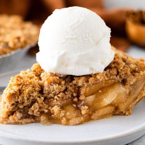 Grahman Cracker Crust Recipe Pie, Easiest Apple Pie, Graham Cracker Crust Pie Recipes, Cinnamon Crumble Topping, Easy Pie Recipe, Crumble Recipes, Pie With Graham Cracker Crust, Graham Pie, Graham Cracker Crust Recipe