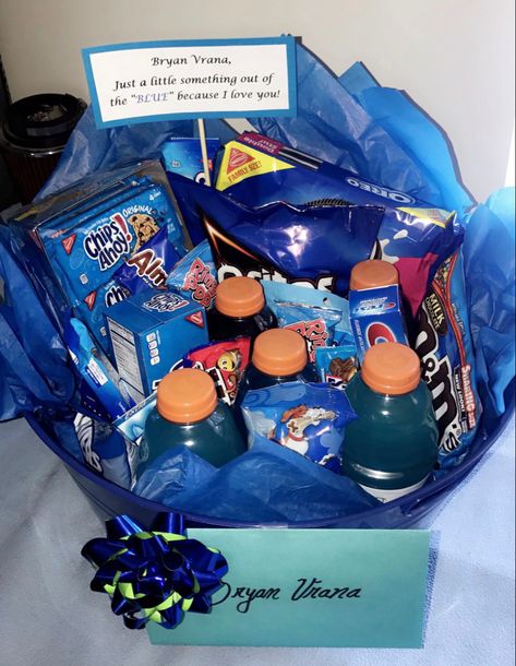 A thoughtful gift to give a significant orher our of the blue to remind rhem you are thinking about them. Something Out Of The Blue Gift Ideas, Basket Of Blue Things, Cute Presents For Boyfriend Basket, Birthday Gift Basket Ideas For Him, Blue Gifts For Best Friend, Gift Basket Ideas Blue Theme, Gifts By Color, Blue Christmas Basket Gift Ideas, Blue Basket Gifts