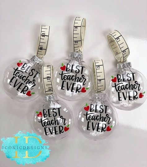 Holidays • Instagram Teacher Christmas Ornaments, Diy Teacher Christmas Gifts, Cricut Ornaments, Clear Plastic Ornaments, Clear Christmas Ornaments, School Christmas Party, Appreciation Gifts Diy, Teacher Appreciation Gifts Diy, Teacher Craft