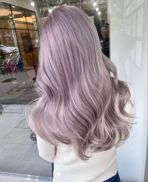 Platinum Lilac Hair, Muted Lavender Hair, Ash Rose Hair, Light Lavender Hair, Pastel Lilac Hair, Lavender Blonde, Pastel Lavender Hair, 2013 Hairstyles, Cold Blonde