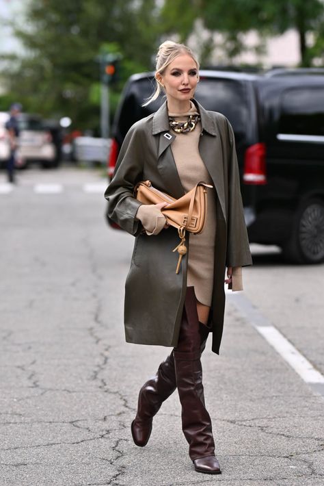 Milan Fashion Week Street Style SS 2025 - Day 1 Top Picks Hailey Bieber Winter Fashion, Fall 24 Fashion, Fall Winter 2024/2025 Outfit, Milan Fall Outfits, Runway 2024 Fall Winter, 2024 Street Style Trends, Milan Street Style 2024, Milan Fashion Week 2024, Winter Street Style 2024