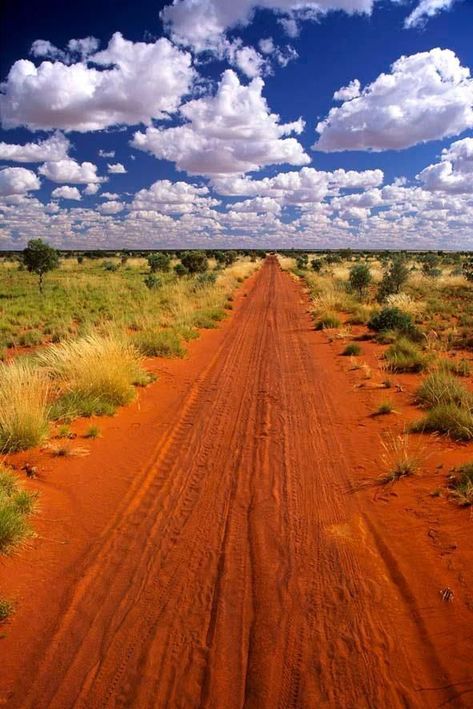 Australian Outback, Outback Australia, Nature Architecture, In The Middle Of Nowhere, Middle Of Nowhere, Dirt Road, Great Barrier Reef, Photo Albums, Chiang Mai