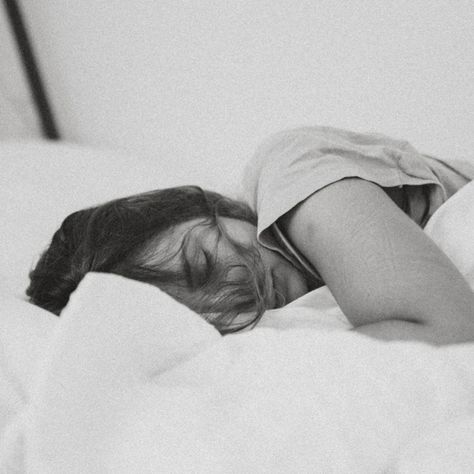 How Meditation Can Help You Get A Better Night’s Sleep | sheerluxe.com Where Did You Sleep Last Night, Woman Sleeping, Busy Mind, Sleeping Hacks, Benefits Of Meditation, Healing Mantras, Easy Meditation, Muscle Abs, Boho Beautiful