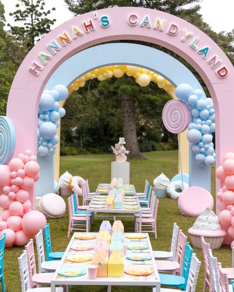 Candyland Party Decorations, Candy Theme Birthday, Candyland Birthday Party, Candy Theme Birthday Party, Candy Land Party, Candyland Theme, Candy Themed Party, Candy Land Birthday, Candy Land Birthday Party