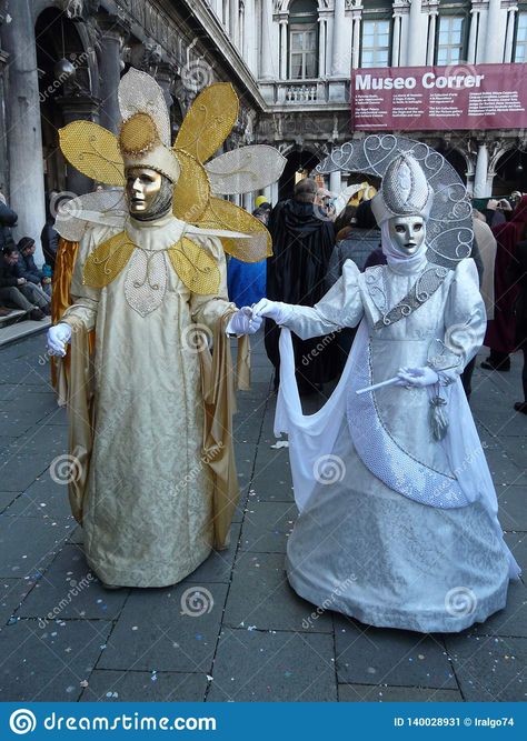 Sun And Moon Costume, Masquerade Halloween Party, Venice Carnival Costumes, Moon Costume, Venice Mask, Venetian Carnival Masks, Halloween Parade, Venetian Masquerade, Mardi Gras Decorations