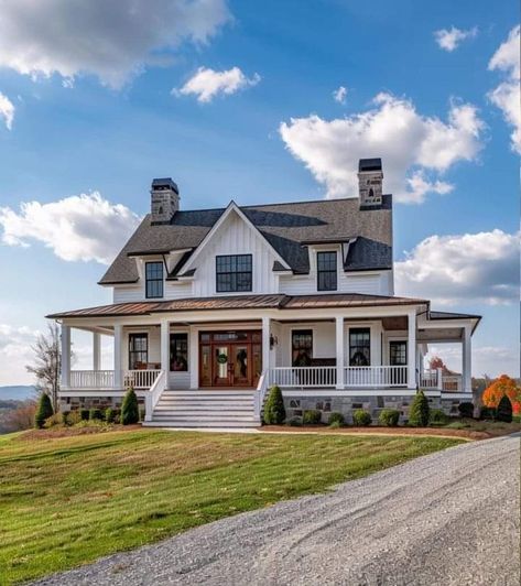 Farmhouse With Wrap Around Porch, House Wrap Around Porch, Country Home Exterior, Wraparound Porch, Dream Farmhouse, Barn Style House Plans, Dream Life House, Barn Style House, Wrap Around Porch