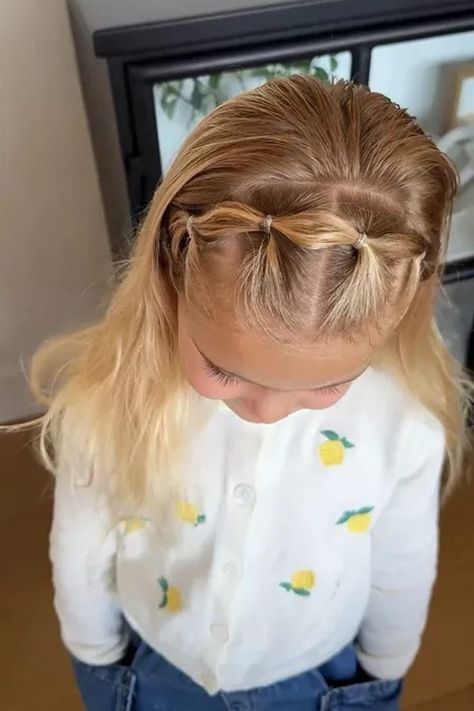 A cute picture day hairstyle idea for school or family photos! This easy bubble braid hairstyle is a perfect half up half down hairstyle. Tap to shop the hair products and tools I used! Picture Day Hairstyles Toddler, Picture Day Kids Hairstyles, Toddler Fall Hairstyles, Half Up Toddler Hairstyles, Toddler Elsa Hair, Half Up Girls Hairstyles, Family Photos Hairstyles, Half Up Hairstyles For Kids