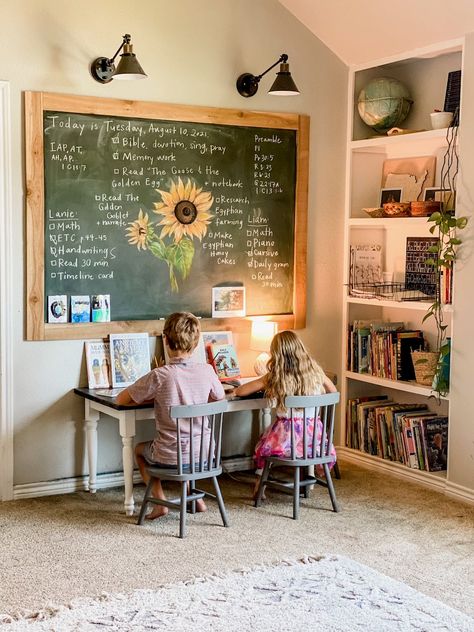 Wall Pantry Ideas, Fall Office Decor, Wall Pantry, Homeschool Room Decor, Room Decor Rustic, Homeschool Room Design, Fall Coffee Table Decor, Bedroom Decor Dark, Fall Coffee Table