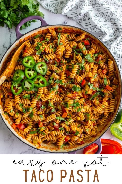 This One Pot Taco Pasta is fully vegan and comes together in no time! It's super simple to make and so delicious! Vegetarian Taco Filling, One Pot Taco Pasta, Veg Tacos, Vegan Taco Salad, Taco Pasta Salad, One Pot Vegetarian, Bean Pasta, Lentil Pasta, Taco Pasta