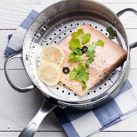 Steamed Fish Recipes Healthy, Salmon Recipes Stove Top, Steamed Salmon Recipes, Salmon On The Stove, Bamboo Steamer Recipes, Steamed Salmon, Steamed Fish Recipes, Steam Salmon, Frozen Salmon