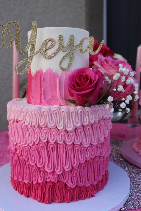 Pink Grad Cake, Pink Birthday Theme, Cake Colors, Hot Pink Cakes, Pink Graduation Party, One Tier Cake, Hot Pink Birthday, Starbucks Cake, Pink Sweet 16