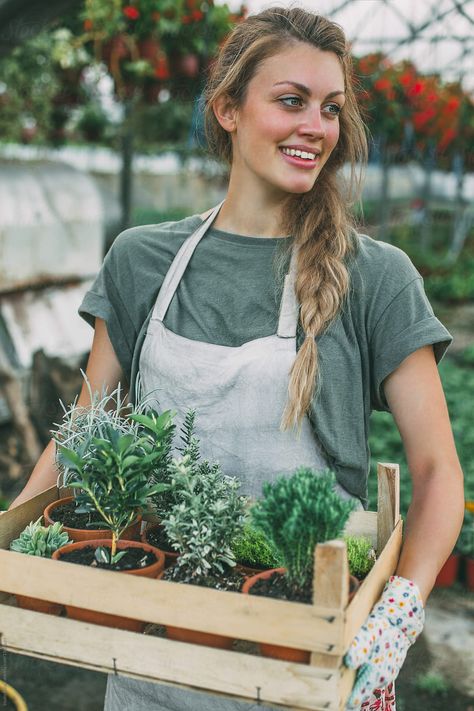 Gardening Outfits, Micro Farming, Farm Aesthetic, Gardening Photography, Gardening Aesthetic, Green Zone, Gardening Outfit, Homestead Survival, Garden Girls