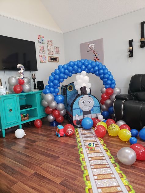 Thomas The Tank Birthday Party, Thomas The Train Party Decorations, Thomas The Train First Birthday Party, Thomas Train Birthday Party Decorations, Thomas The Train Balloon Arch, Thomas Train Party, Thomas Birthday Party Ideas, Thomas Train Birthday Party, Train Balloons