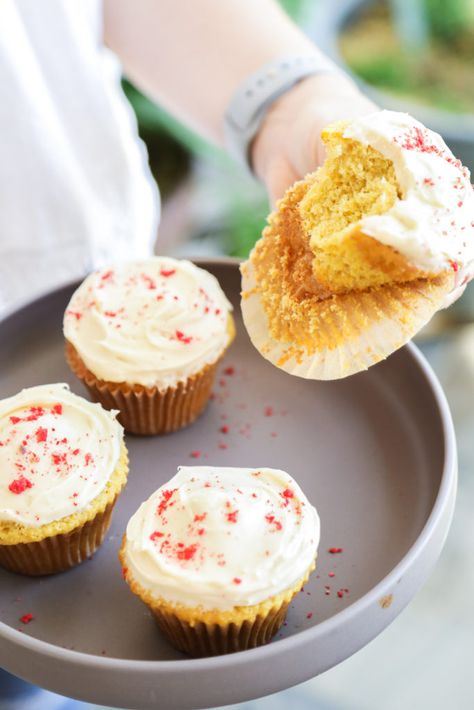 Homemade Vanilla (Einkorn) Cupcakes and Buttercream Frosting - Live Simply Einkorn Flour Cupcakes, Einkorn Recipes, Einkorn Flour, Butter Cupcakes, Quick Cake, Carrot Cake Cupcakes, Carrot Cupcakes, Homemade Frosting, Homemade Vanilla