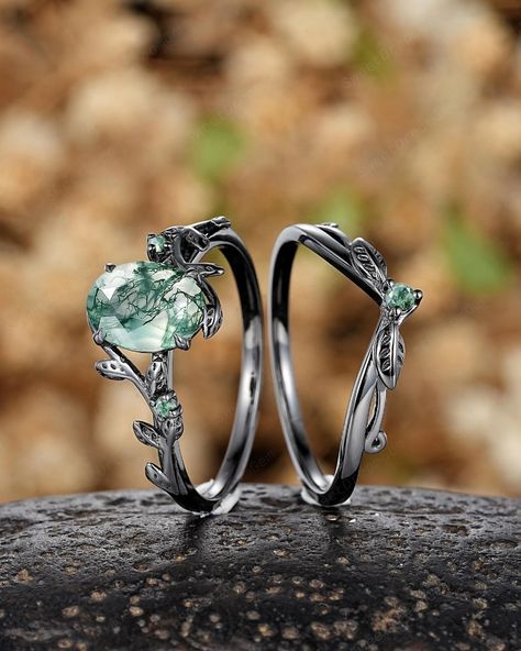 Nature Moss Agate Engagement Ring Set With Black Gold and Leaf Promise Ring - Etsy Dark Moss Agate Engagement Ring, Elven Wedding Ring Set, Black And Green Wedding Ring, Witchy Engagement Ring Silver, Black And Green Engagement Ring, Mossy Agate Engagement Ring, Goth Wedding Rings, Moss Agate Engagement Ring Silver, Earthy Engagement Rings