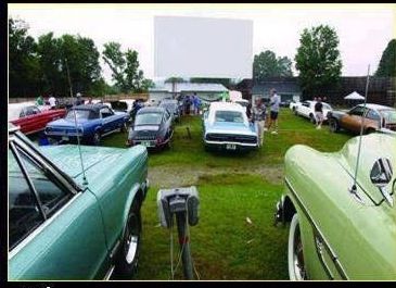 Only way to see a movie back in the 70's! Drive In Movie Theater, Childhood Memories 70s, Drive In Theater, Drive In Movie, Those Were The Days, Photo Vintage, The Old Days, Good Ole, Durban