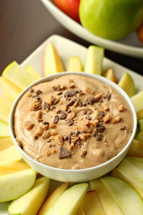 Caramel Apple Butter Dip | Six Sisters' Stuff This creamy dip is perfect to serve with sliced apples or even graham crackers and vanilla wafer cookies. Top the dip off with some toffee bits and you will be in apple heaven. It's the perfect way to put all your fall apples to use. You won't be able to get enough of this dip. #applebutter #caramel #diprecipes #fallrecipes #sixsistersrecipes Caramel Apple Butter, Toffee Apple Dip, Cinnamon Peanut Butter, Dill Dip Recipes, Best Apple Desserts, Peanut Butter Dip, Six Sisters Stuff, Apple Dessert, Six Sisters