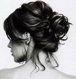 messy bun Updo Casual, Naturally Curly Hair Updo, Short Hair Bun, Hair Styles 2014, Updos For Medium Length Hair, Penteado Cabelo Curto, French Twist, Great Hair, Messy Hairstyles