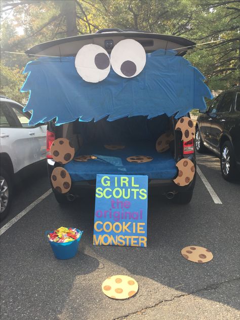 Cookie Monster trunk or treat for the Girls Scouts Girl Scout Trunk Or Treat, Cookie Monster Trunk Or Treat, Monster Trunk Or Treat, Fall Festival Games, Girl Scout Troop Leader, Trunk Or Treat Ideas, Festival Games, Girl Scout Activities, Daisy Scouts