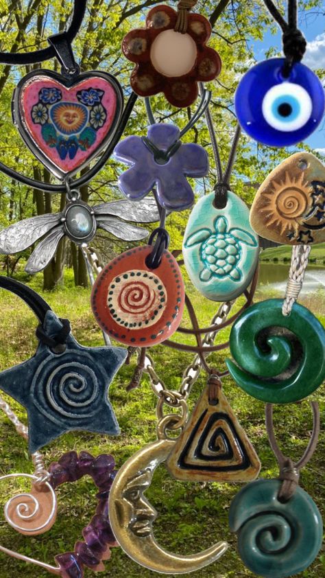 #hippievibes #hippieaesthetic #hippies #hippiemoodboard #trippy #nature #colorful #jewelry #fyp #fypshuffle #fyppppp Things To Make Out Of Clay Aesthetic, Trippy Nature, Hippie Crafts, Gelang Manik-manik, Clay Diy Projects, Tanah Liat, Pola Gelang, Hippie Vibes, Gelang Manik