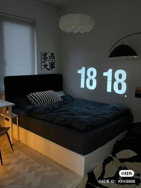 Transform your teen's bedroom into a stylish and personalized sanctuary with these trendy decor ideas. Start by choosing a color palette that reflects their unique style, whether it's bold and vibrant or soft and soothing. Minimal Bedroom Ideas For Men, Bedroom Inspirations For Small Rooms Men, Boys Room Ideas Aesthetic, Room Aesthetic Men, Room Inspo Men, Minimalist Boys Bedroom, Boy Room Aesthetic, Reka Bentuk Dalaman, Mens Room Decor