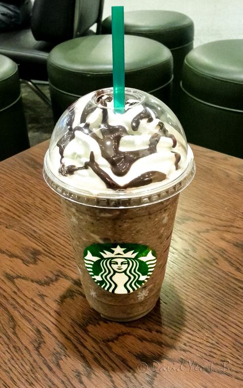 Java Chip Frappachino, Starbucks Java Chip Frappuccino, Java Chip Frappuccino, Blended Coffee Drinks, Java Chip, Starbucks Chocolate, Mocha Cookie Crumble, Starbucks Fall Drinks, Starbucks Drink Menu