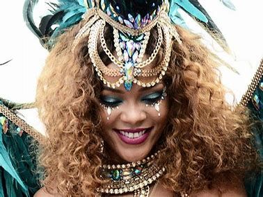 Caribbean Carnival Makeup - Bing images Rihanna Carnival, Carnival Makeup, Makeup Advice, Caribbean Carnival, Lip Crayon, Braided Ponytail Hairstyles, How To Apply Lipstick, Lip Crayons, 2016 Trends