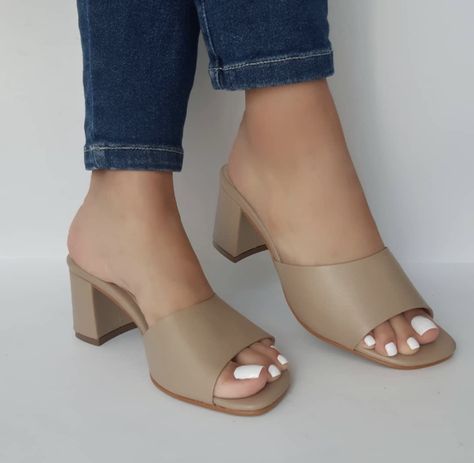 nude heels Sandle Heels For Women, Small Wedge Heels, Chappals For Women Heels, Small Heel Shoes Classy, Trendy Footwear For Women, Elegant Shoes Heels, Classy Sandals, Small Heel Shoes, Fancy Sandals