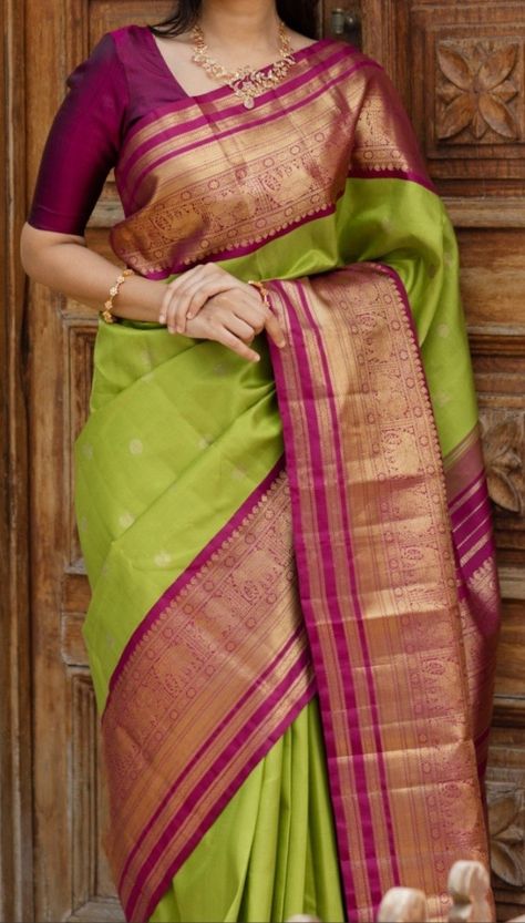 Pattu Saree Jewellery Ideas, Different Colour Combinations In Sarees, Latest Wedding Pattu Saree Collection, Green Pattu Sarees Weddings, Kanjeevaram Sarees Silk, Kanjeevaram Sarees Wedding, Kanjivaram Sarees Silk Bridal, Green And Yellow Saree, Sarees For Wedding Function