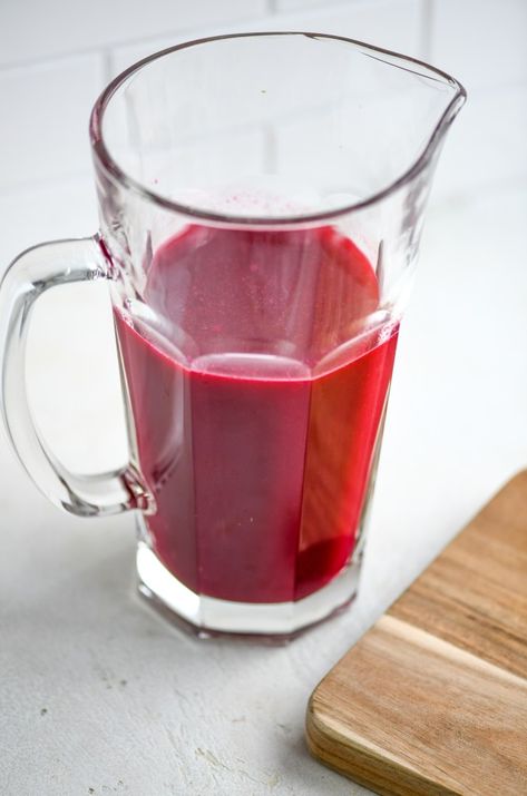 Red Fruits And Vegetables, Healthy Juice Drinks, Beet Juice, Cherry Juice, Gluten Free Snacks, Juice Drinks, Health Knowledge, Healthy Juices, Red Fruit