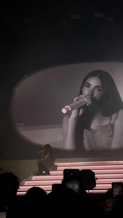 spinnin tour tyler durden madison beer wallpaper Madison Beer Aesthetic Wallpaper, Madison Beer Wallpaper Iphone, Madison Beer Lockscreen, Madison Beer Music, Maddison Bear, Singers Wallpaper, Wallpaper Singers, Madison Beer Wallpaper, Madison Wallpaper