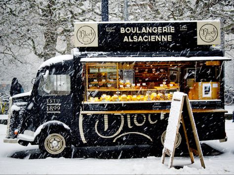 Truck In Snow, Cafe Food Truck, Winter Wedding Food, Food Truck Business Plan, Coffee Food Truck, Acid Reflux In Babies, Wedding Food Stations, Coffee Trailer, Mobile Catering