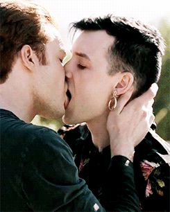 Gallavich Gif, Ian And Mickey Kiss, Gallavich Kiss, Gallavich Wallpaper, Gallavich Fanart, Kiss Boy, Ian Mickey, Shameless Mickey And Ian, Couples Kiss