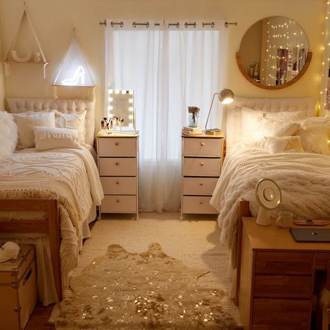 modern farmhouse dorm room modern farmhouse dorm room  ideas farmhouse dorm room ideas western dorm room ideas farmhouse modern farmhouse dorm room ideas college dorm room ideas farmhouse High Dorm Room Bed, Vanilla Dorm Room Aesthetic, Matching Dorm Room Ideas Roommate, Cottage Dorm Room Ideas, Pastel Dorm Room Ideas, Clean Dorm Aesthetic, Western Dorm Room Ideas, Smu Dorm, Dorm Room Inspiration College