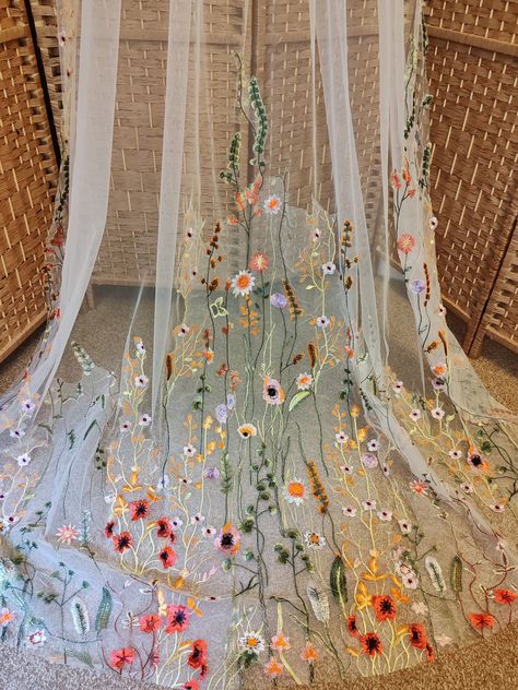 Floral Edged Orange Wildflower Veil / Veil With Embroidered Flowers / Alternative Bridal Veil / Woodland Wedding Veil / Floral Wedding Veil - Etsy Veil With Real Flowers, Wildflower Inspired Bridesmaid Dresses, Lace Flower Veil, Wedding Dress With Wildflowers, Wildflower Theme Wedding Dress, Bridal Veil Flowers, Veil With Embroidered Flowers, Long Flower Veil, Colored Flower Veil