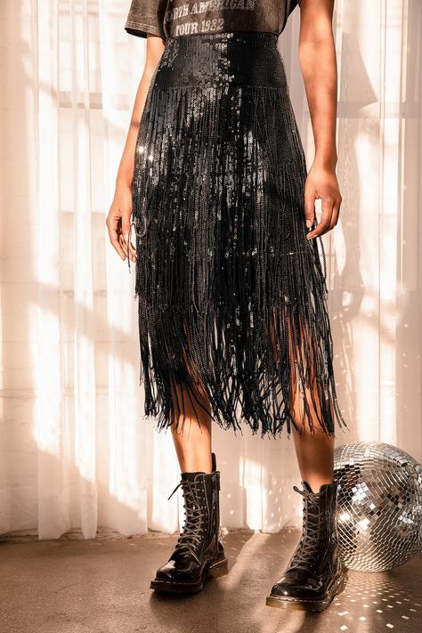 Feather Skirt Outfit, Fringe Midi Skirt, Radiant Black, Vintage Shoot, Fringe Clothing, Indian Fashion Trends, Tassel Skirt, Feather Skirt, Vegas Outfit