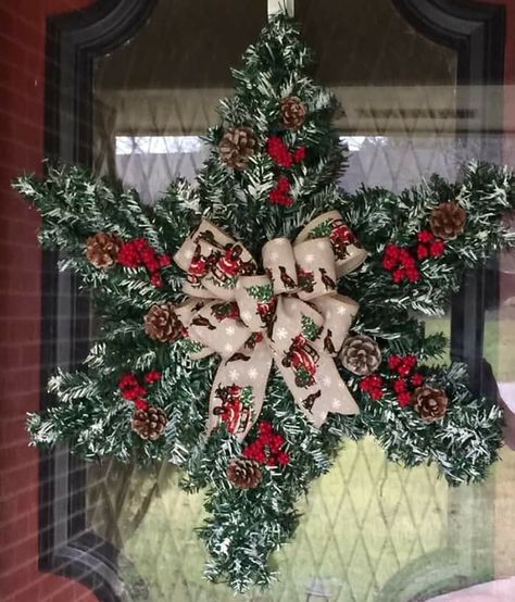 Dollar Tree Star Wreath Christmas Snowflakes Wreath, Diy Christmas Snowflakes, Star Wreath, Dollar Tree Christmas Decor, Deco Mesh Christmas Wreaths, Diy Christmas Wreaths, Christmas Mesh Wreaths, Southern Life, Dollar Tree Christmas