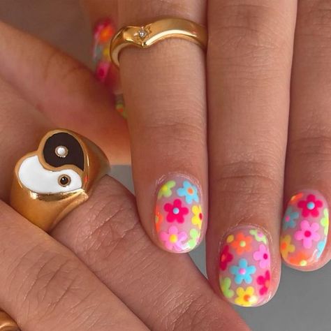 peachi nails on Instagram: "flower power 🌼🌈✌🏼 - - - - - #nails #nailart #peachinails #floral #flowers #colour #colorful #jewellery #rings #nailsinspo #beauty #naildesign" Fun Colourful Nails, Multi Color Flower Nails, Fun Flower Nails, Smiley Face Flower Nails, Retro Flower Nails, 60s Nail Art, Rainbow Flower Nails, Neon Flower Nails, Colorful Flower Nails