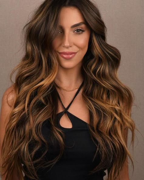 Brunette Inspiration, Brilliant Brunette, Balayage Hair Caramel, Black Hair Balayage, Brown Hair Inspo, Brunette Hair With Highlights, Caramel Hair, Hair Affair, Brown Hair With Highlights