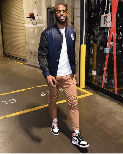 Jordans Outfit For Men, Outfits Quotes, Male References, Nba Outfit, Open Season, Nba Fashion, Jordan Outfit, Black Men Fashion Casual, Black Men Fashion Swag