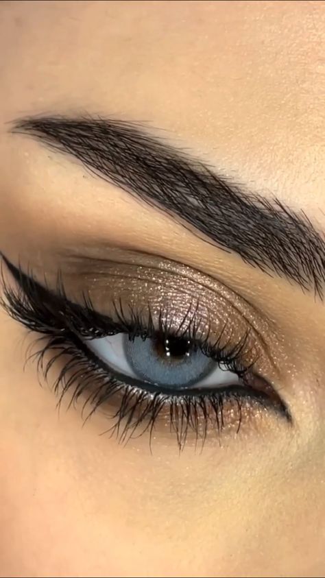 Arabic Makeup Tutorial, Arabic Eye Makeup, Sultry Makeup, Elegantes Makeup, Vampire Bride, Hazel Eye Makeup, Arabic Makeup, Beginners Eye Makeup, Swag Makeup