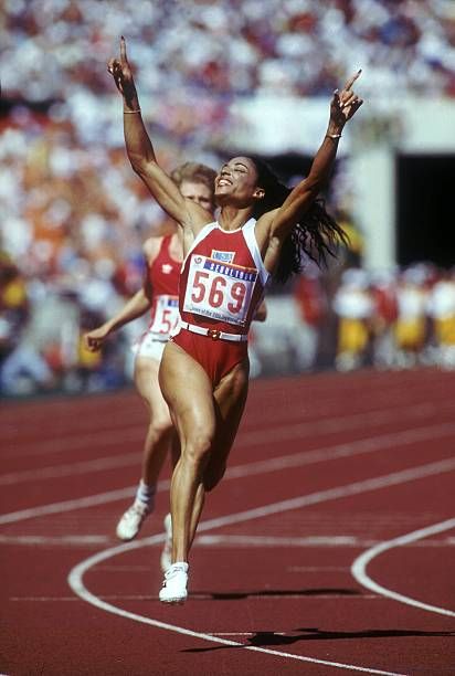 Florence Griffith Joyner, Flo Jo, Ben Johnson, Track And Field Athlete, Endurance Workout, Olympic Athletes, Athletic Performance, Summer Olympics, Female Athletes