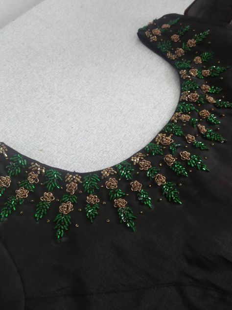 Maggam Work With Beads, Maggam Work Kurtis, Churidar Neck Designs Beads Work, Hand Work Embroidery Kurti Neck Design, Kurti Neck Designs Embroidery, Chudi Aari Work Design, Kardana Work Embroidery Blouse, Hand Work Neck Designs, Kurti Neck Work Design