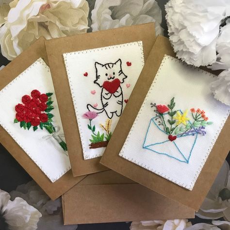 French Embroidery Patterns, Simple Hand Embroidery Patterns, Personalised Gifts Diy, Bff Gifts Diy, Birthday Cake Card, Embroidery Cards, Red Rose Bouquet, Valentines Day Greetings, Valentine's Day Greeting Cards