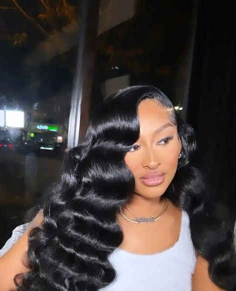 Pagent Hairstyles For Black Women, Hollywood Curls Wig, Side Part Waves Long Hair, Old Hollywood Curls Black Women, Side Part Wig Hairstyles For Black Women, Vintage Curls Black Women, Hollywood Curls Side Part, Hollywood Curls Black Women, Side Part With Wand Curls